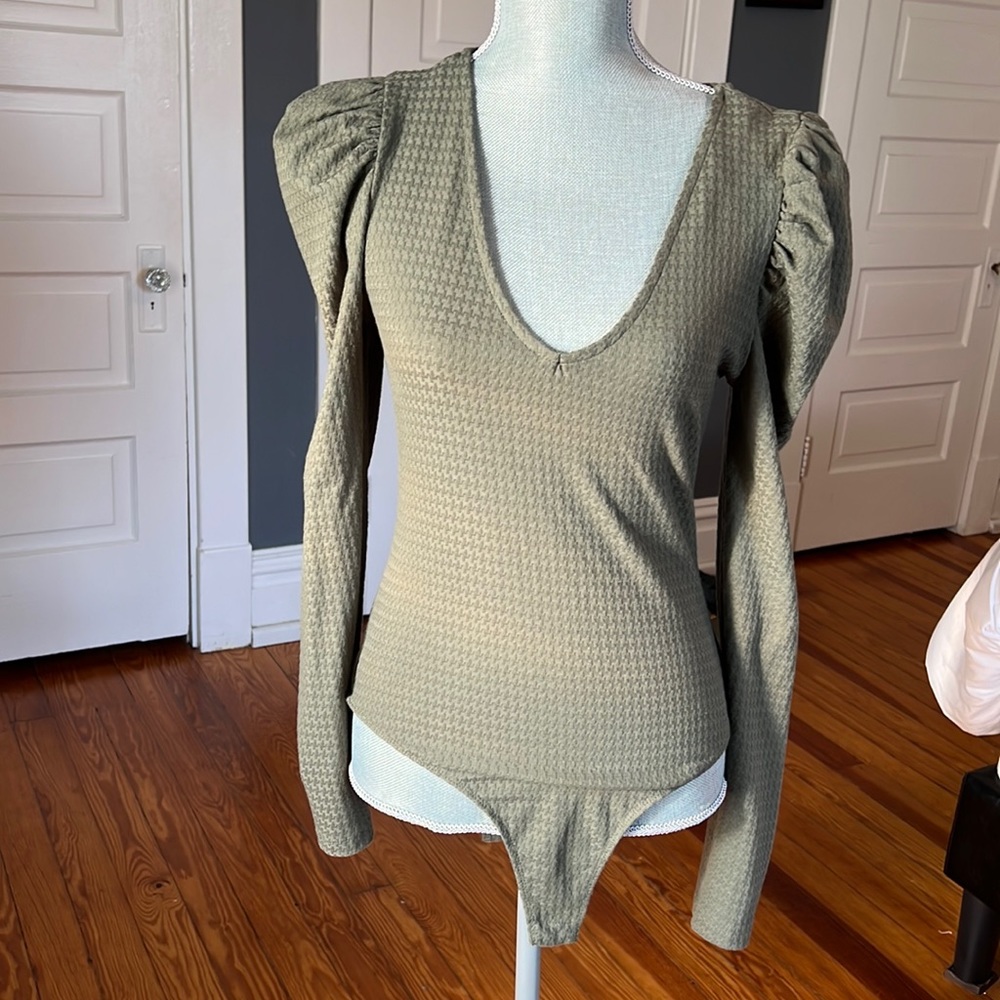 NWT Wild Fable green bodysuit. Size L, fits more like a M in my opinion